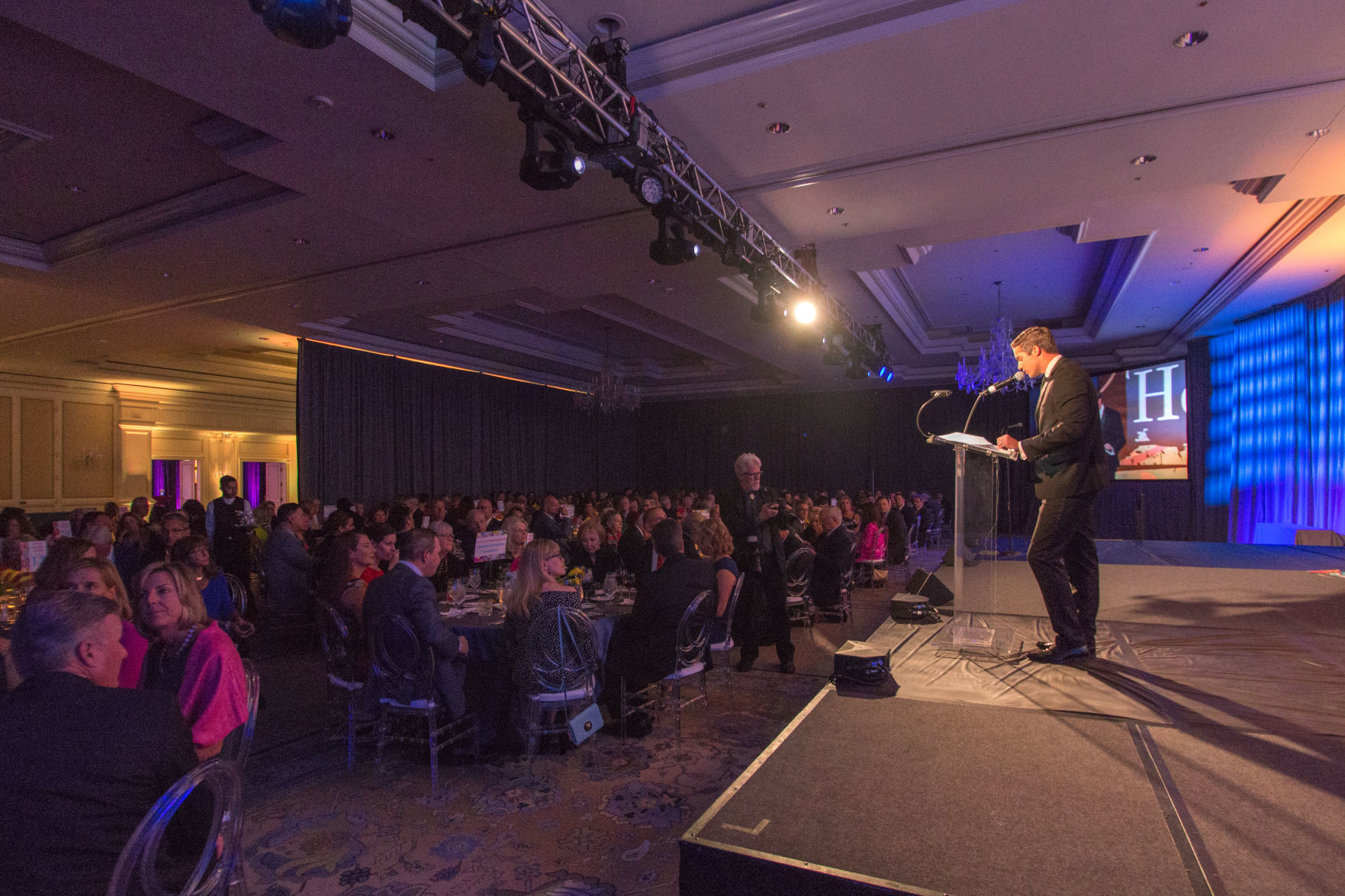 101318St.LukesArtofhealthgala42.jpg